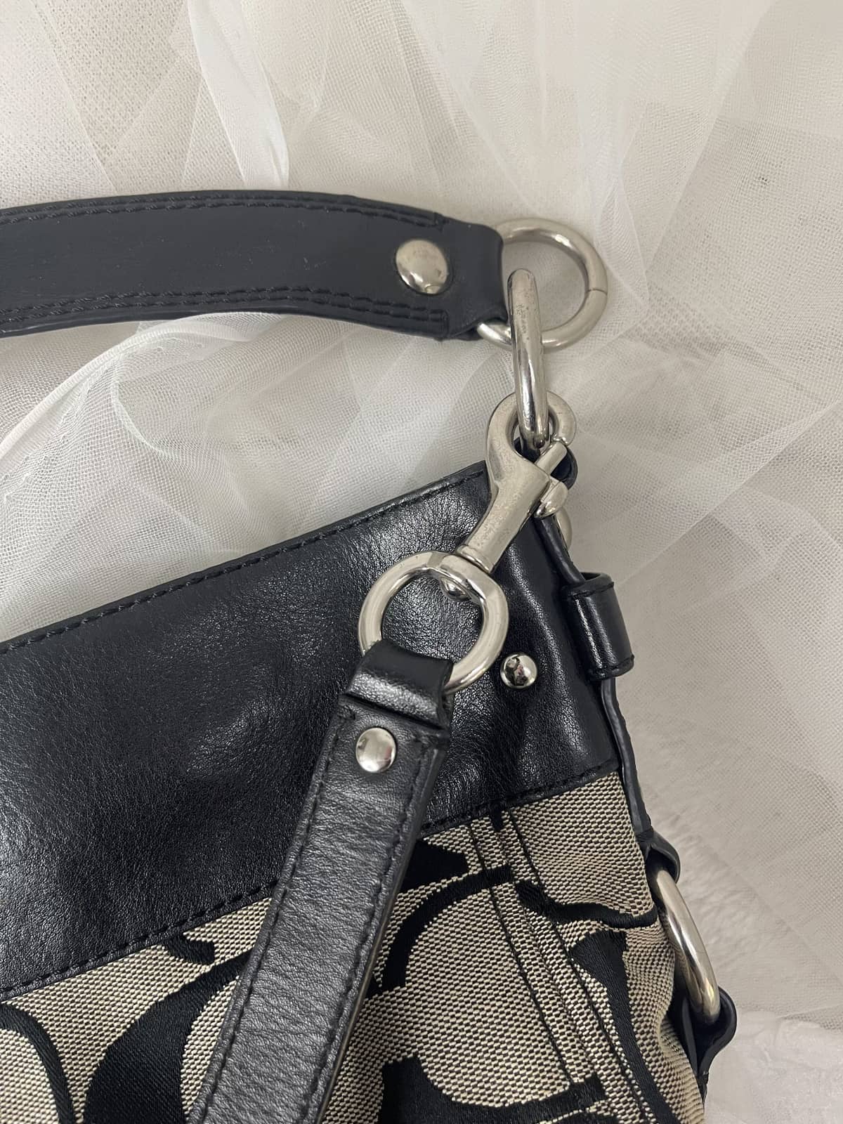 Vintage Coach Grey Signature Hobo Bag 4