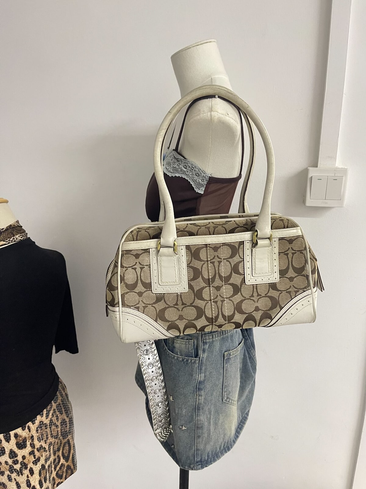 Vintage Coach Cream Signature Bowler Bag 9