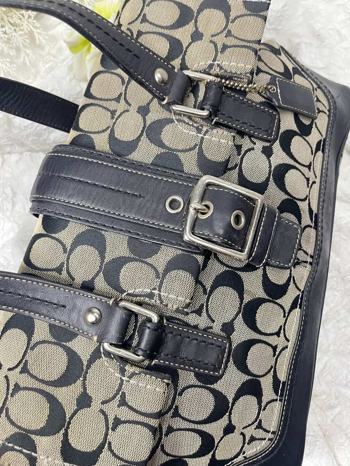 Vintage Coach Grey Signature Shoulder Bag 2
