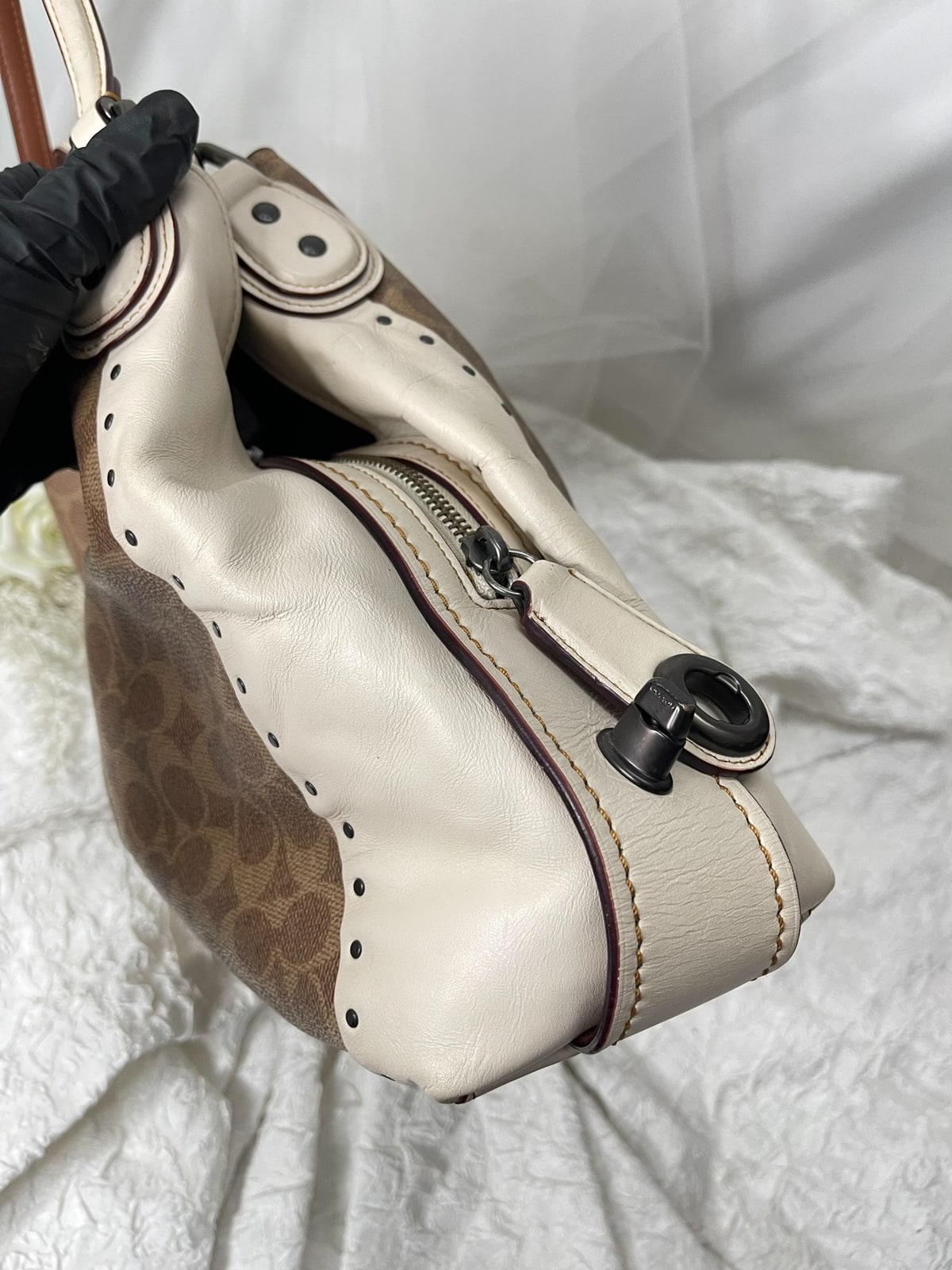 Vintage Coach Tan Signature Hobo Bag 2