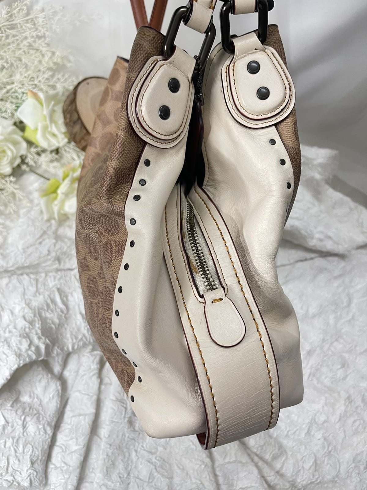 Vintage Coach Tan Signature Hobo Bag 4