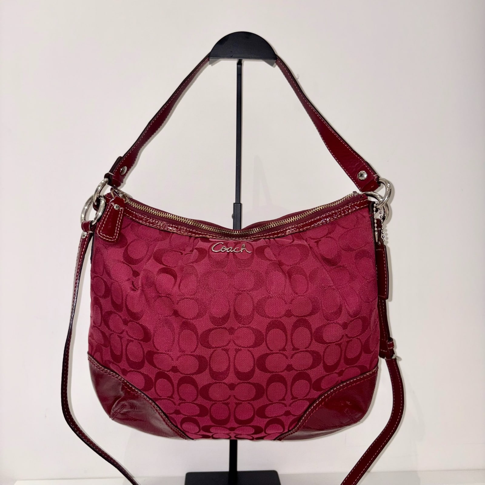 Best Y2K Shoulder Bags: What To Buy Without Looking Costume